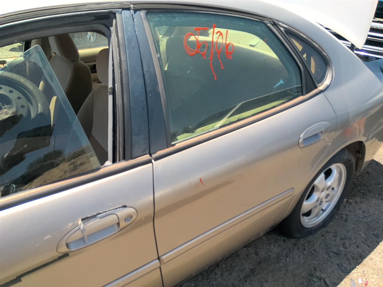 https://f005.backblazeb2.com/file/img-partshotlines-com/Inventory/SW52/Vehicle/21798_11.jpg