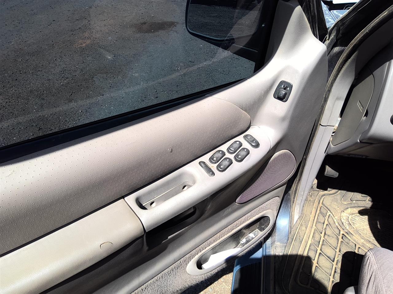 https://f005.backblazeb2.com/file/img-partshotlines-com/Inventory/SW52/Vehicle/21800_02.jpg