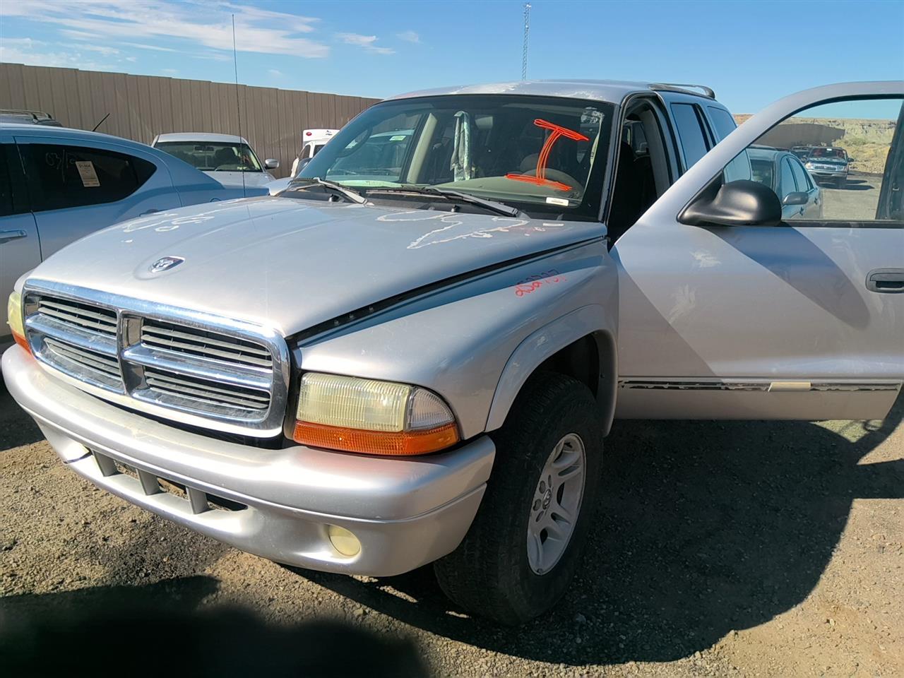 https://f005.backblazeb2.com/file/img-partshotlines-com/Inventory/SW52/Vehicle/21805_03.jpg