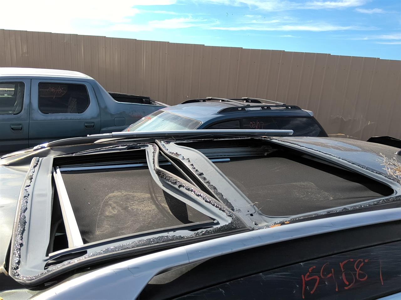 https://f005.backblazeb2.com/file/img-partshotlines-com/Inventory/SW52/Vehicle/21821_04.jpg