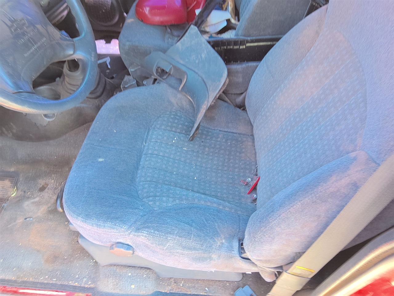 https://f005.backblazeb2.com/file/img-partshotlines-com/Inventory/SW52/Vehicle/21827_03.jpg