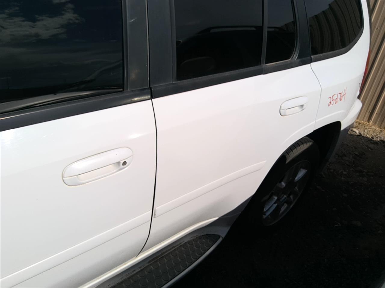 https://f005.backblazeb2.com/file/img-partshotlines-com/Inventory/SW52/Vehicle/21832_12.jpg