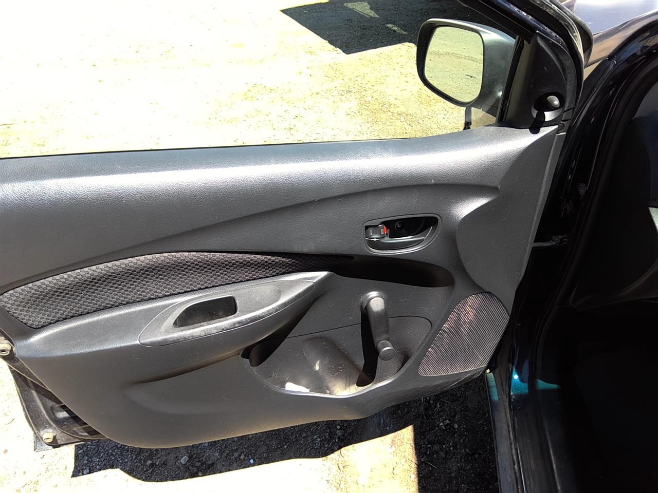 https://f005.backblazeb2.com/file/img-partshotlines-com/Inventory/SW52/Vehicle/21841_02.jpg