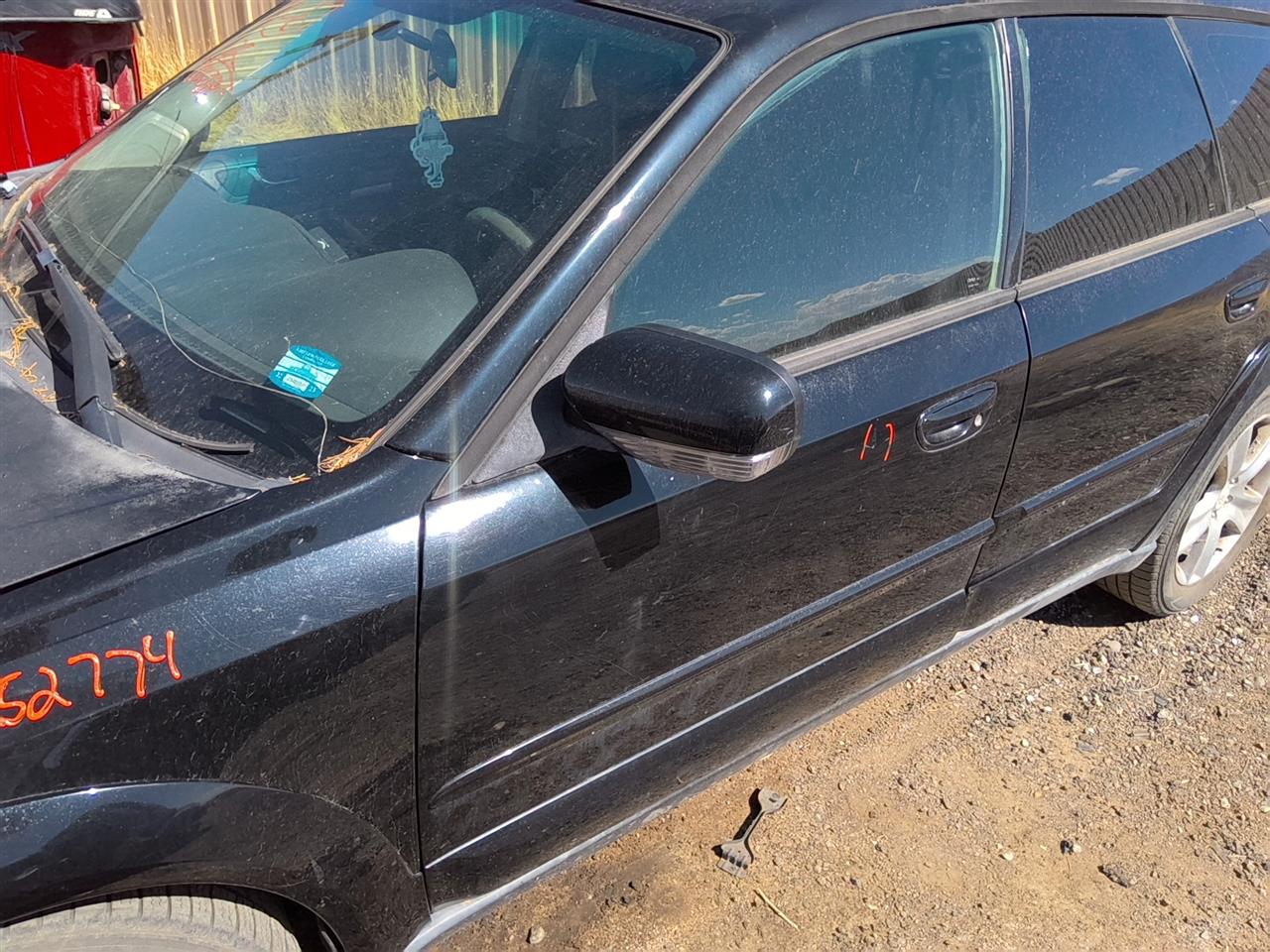 https://f005.backblazeb2.com/file/img-partshotlines-com/Inventory/SW52/Vehicle/21842_12.jpg