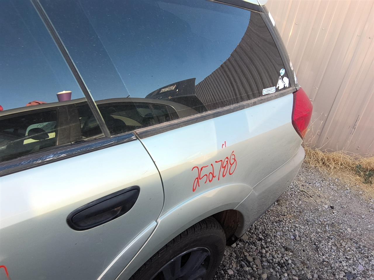 https://f005.backblazeb2.com/file/img-partshotlines-com/Inventory/SW52/Vehicle/21857_11.jpg