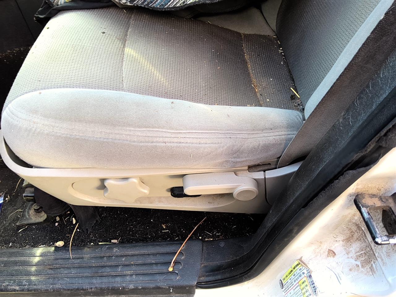 https://f005.backblazeb2.com/file/img-partshotlines-com/Inventory/SW52/Vehicle/21861_03.jpg