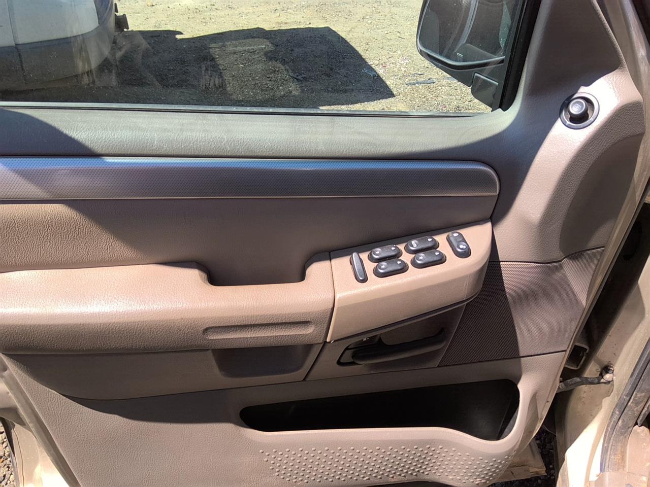 https://f005.backblazeb2.com/file/img-partshotlines-com/Inventory/SW52/Vehicle/21871_02.jpg