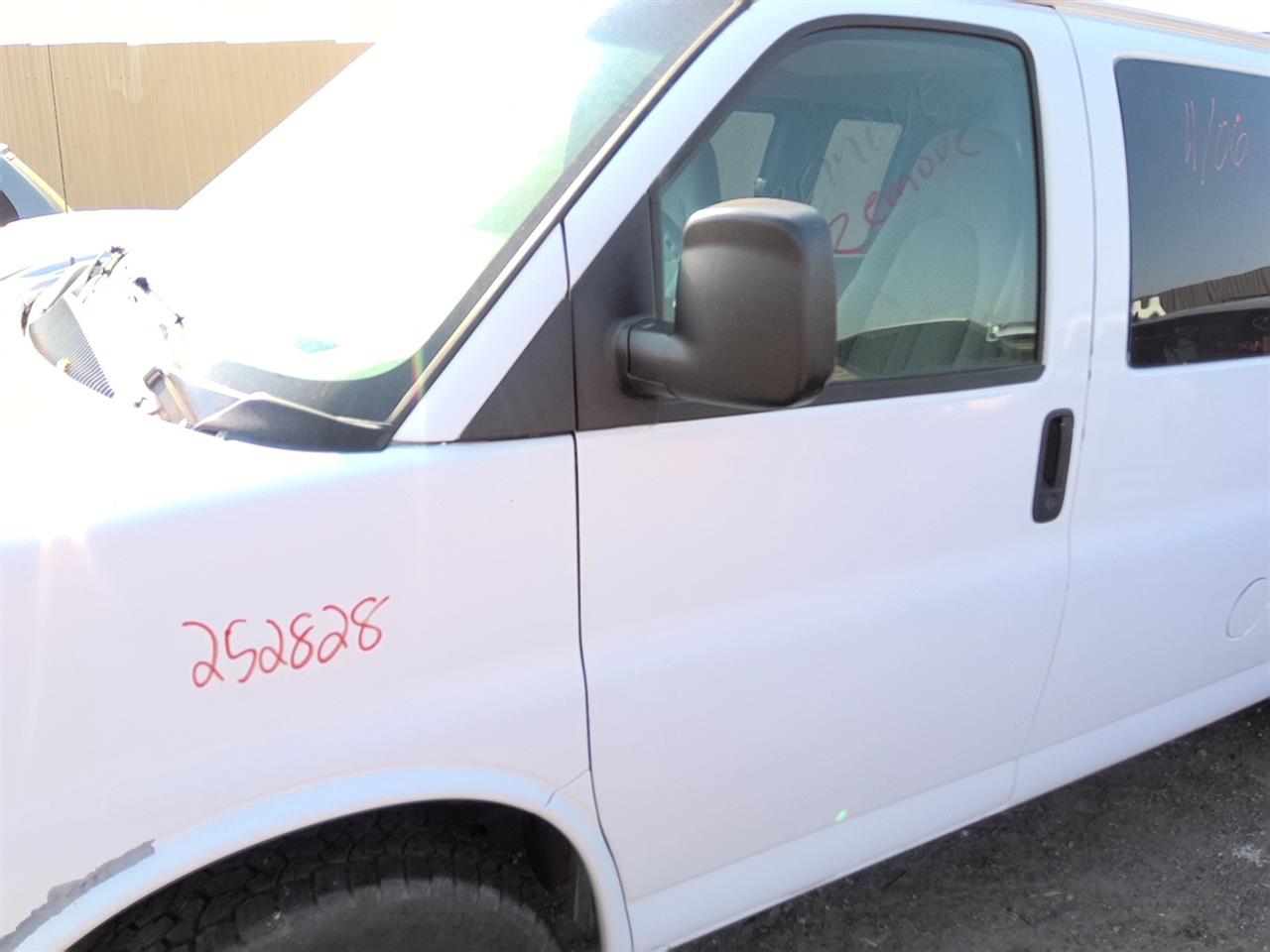 https://f005.backblazeb2.com/file/img-partshotlines-com/Inventory/SW52/Vehicle/21897_10.jpg