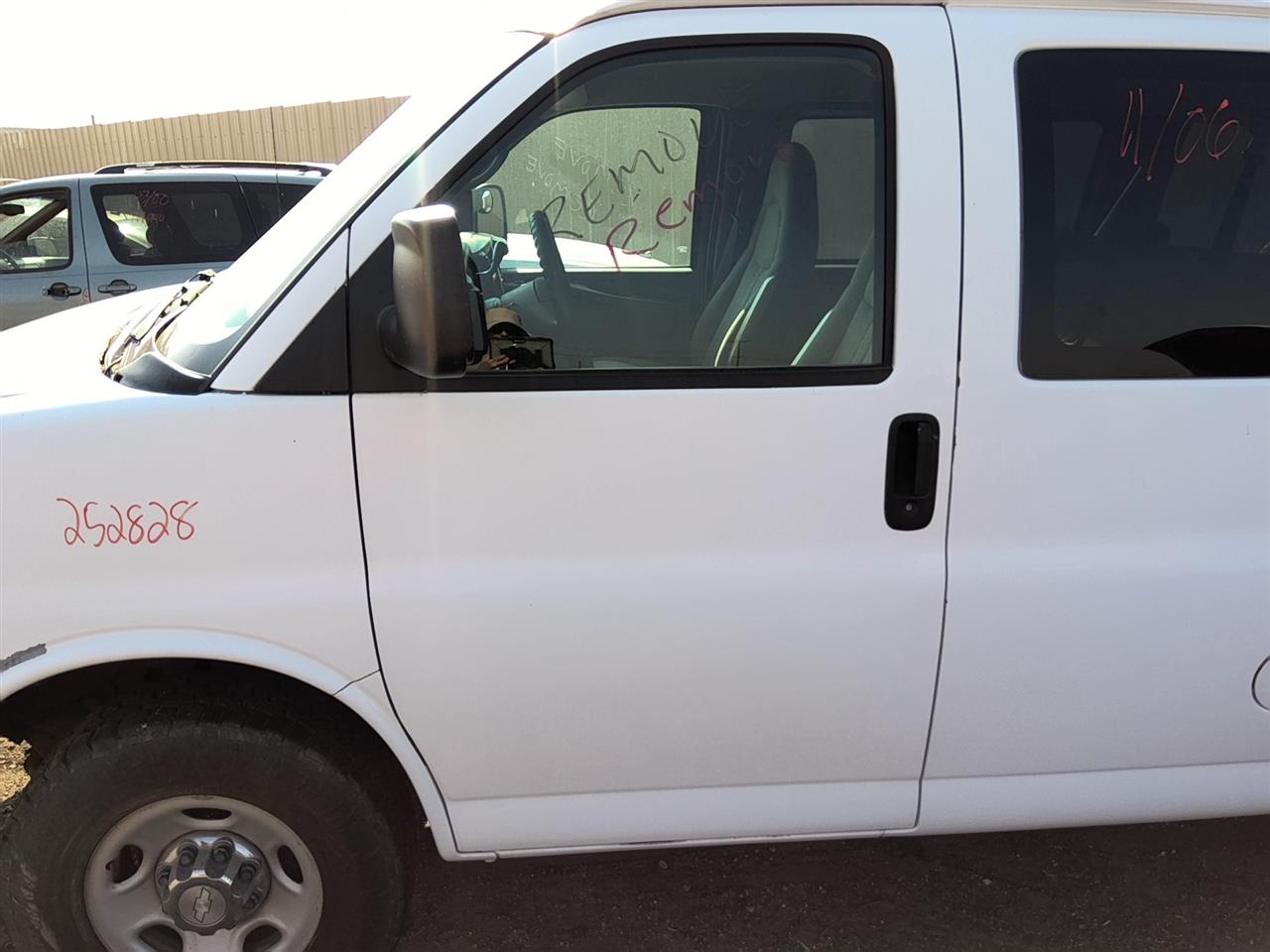 https://f005.backblazeb2.com/file/img-partshotlines-com/Inventory/SW52/Vehicle/21897_11.jpg