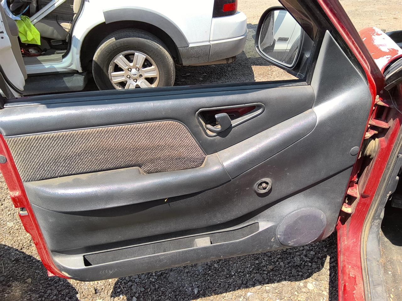 https://f005.backblazeb2.com/file/img-partshotlines-com/Inventory/SW52/Vehicle/21901_02.jpg