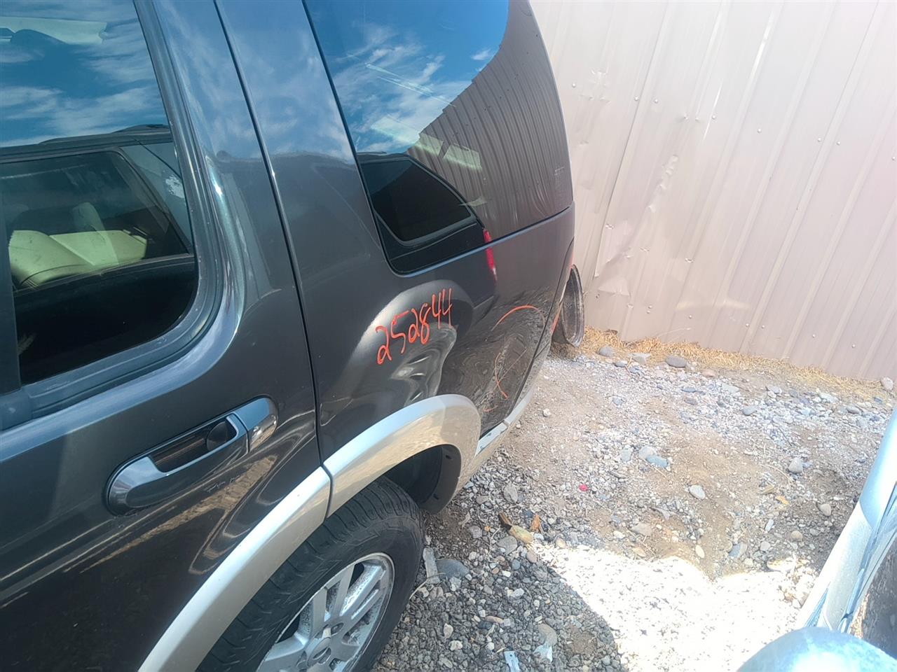 https://f005.backblazeb2.com/file/img-partshotlines-com/Inventory/SW52/Vehicle/21913_13.jpg