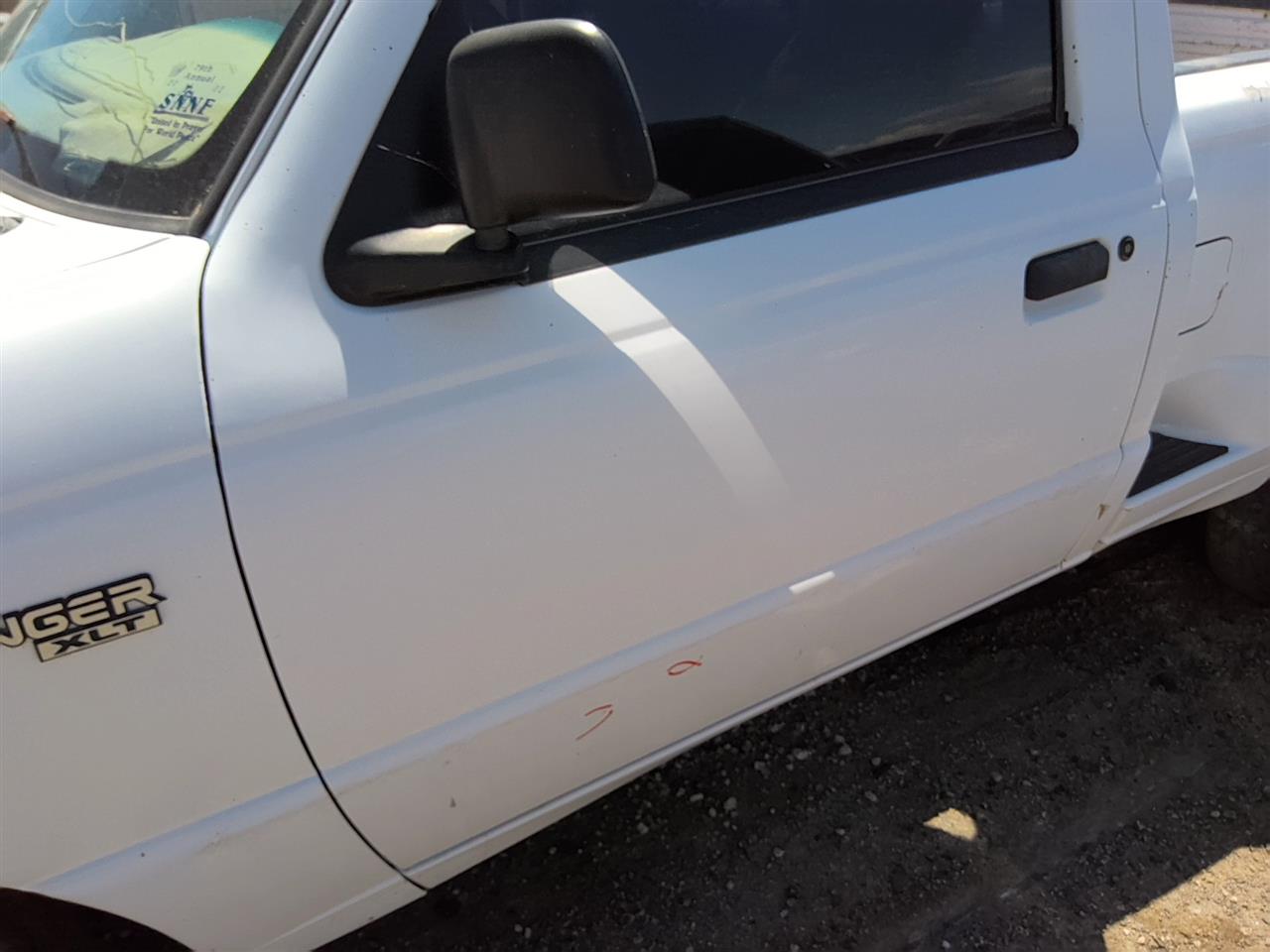 https://f005.backblazeb2.com/file/img-partshotlines-com/Inventory/SW52/Vehicle/21936_08.jpg