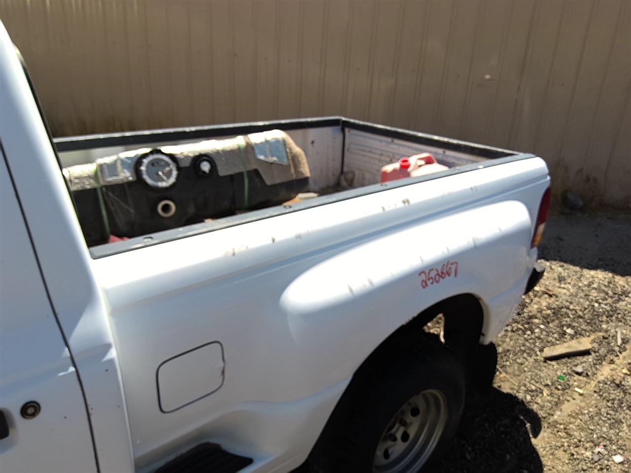 https://f005.backblazeb2.com/file/img-partshotlines-com/Inventory/SW52/Vehicle/21936_09.jpg