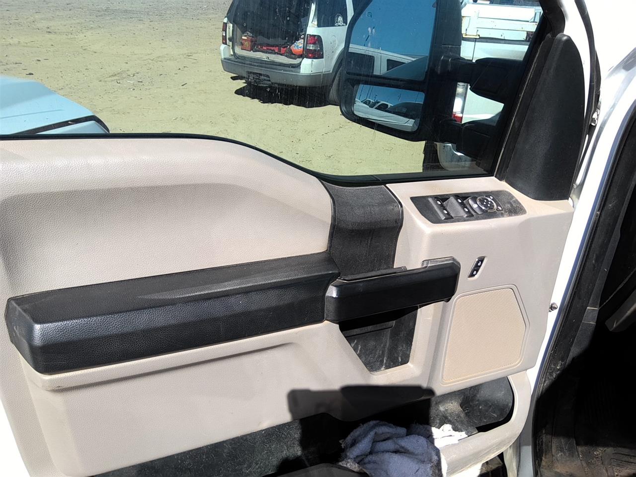 https://f005.backblazeb2.com/file/img-partshotlines-com/Inventory/SW52/Vehicle/21958_02.jpg