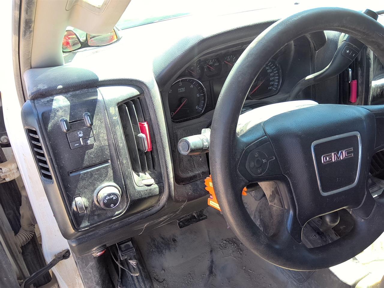 https://f005.backblazeb2.com/file/img-partshotlines-com/Inventory/SW52/Vehicle/21962_02.jpg