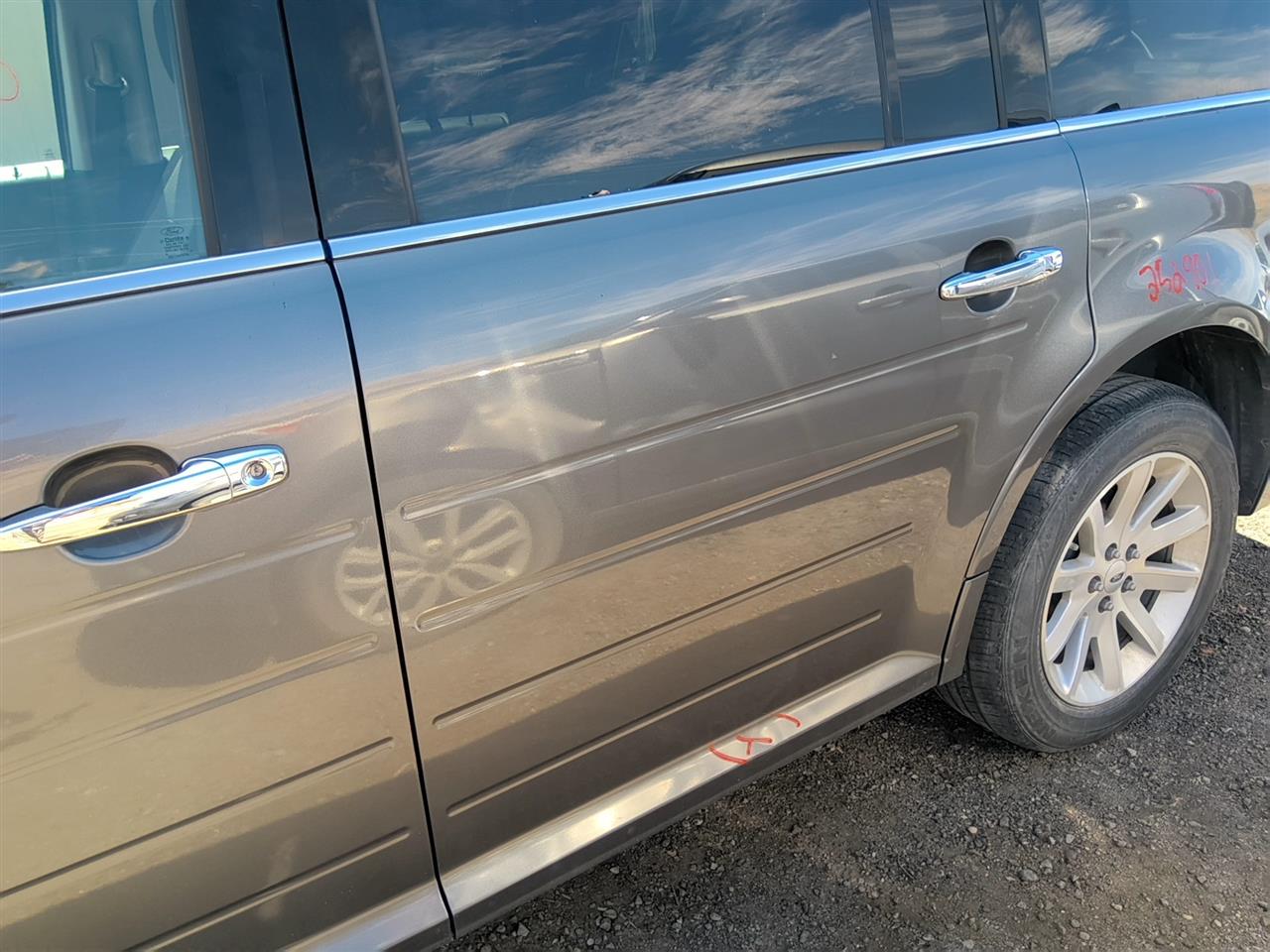 https://f005.backblazeb2.com/file/img-partshotlines-com/Inventory/SW52/Vehicle/21970_10.jpg