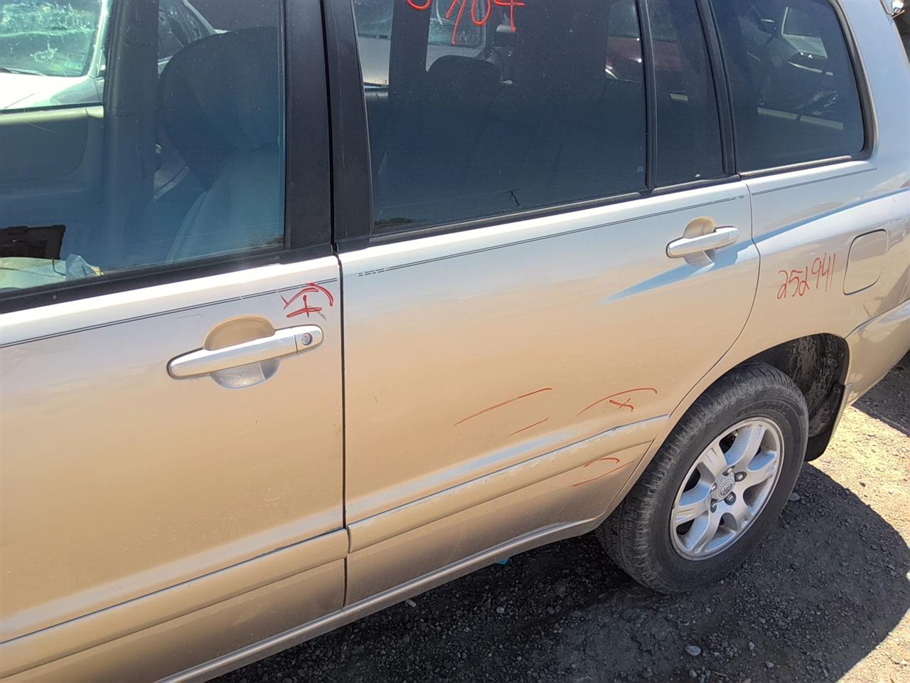 https://f005.backblazeb2.com/file/img-partshotlines-com/Inventory/SW52/Vehicle/22010_11.jpg