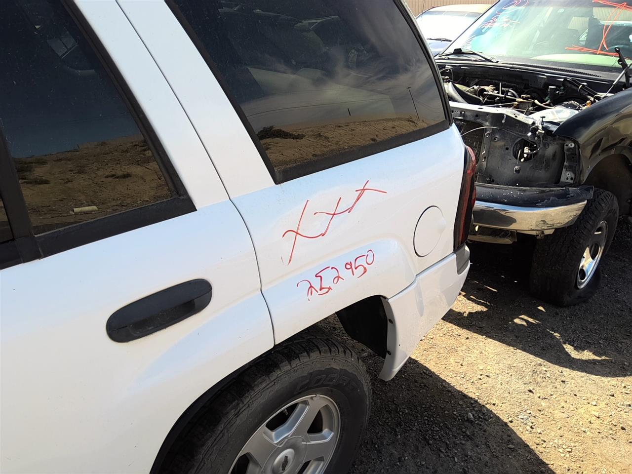 https://f005.backblazeb2.com/file/img-partshotlines-com/Inventory/SW52/Vehicle/22020_13.jpg