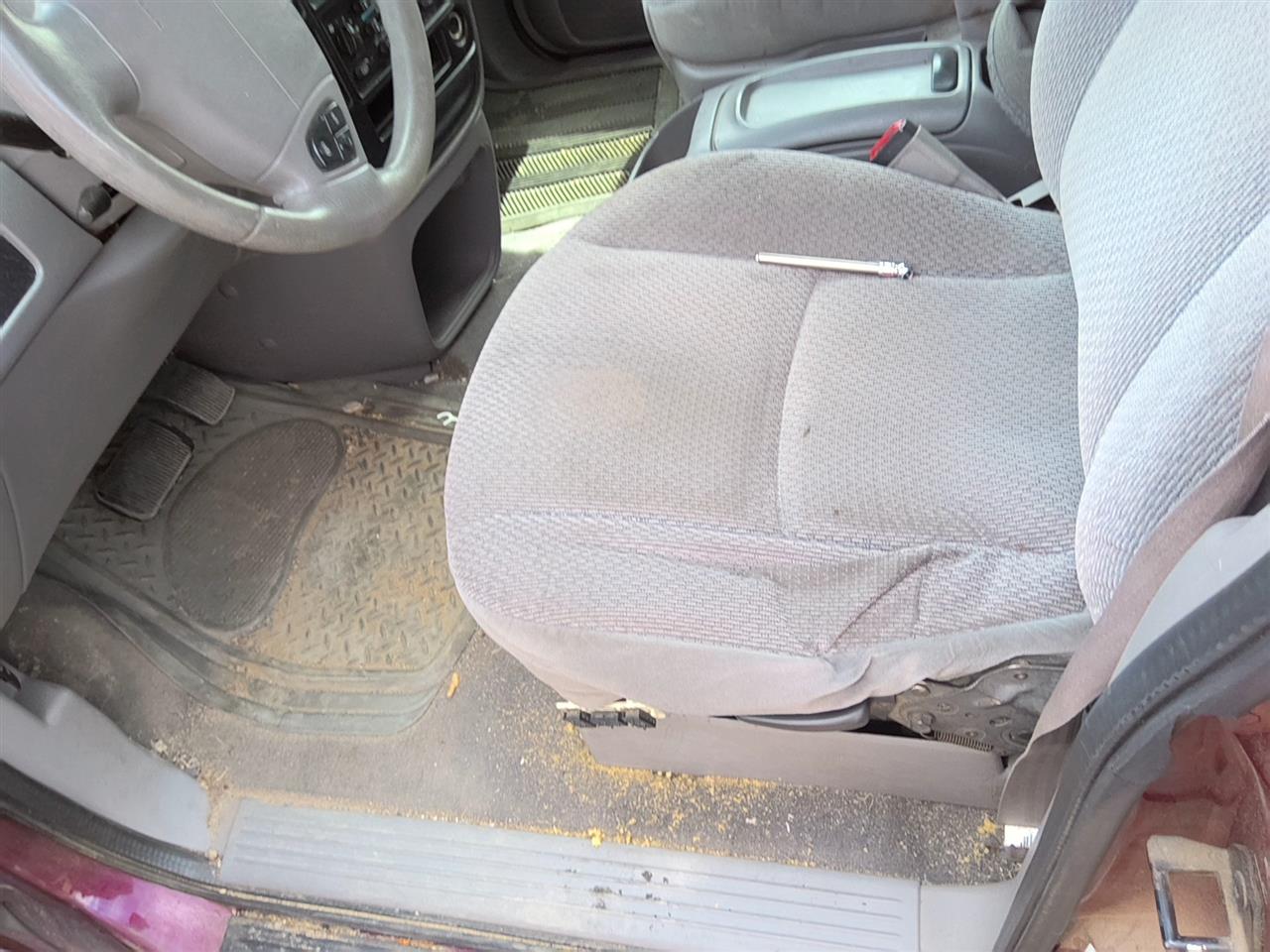 https://f005.backblazeb2.com/file/img-partshotlines-com/Inventory/SW52/Vehicle/22038_03.jpg
