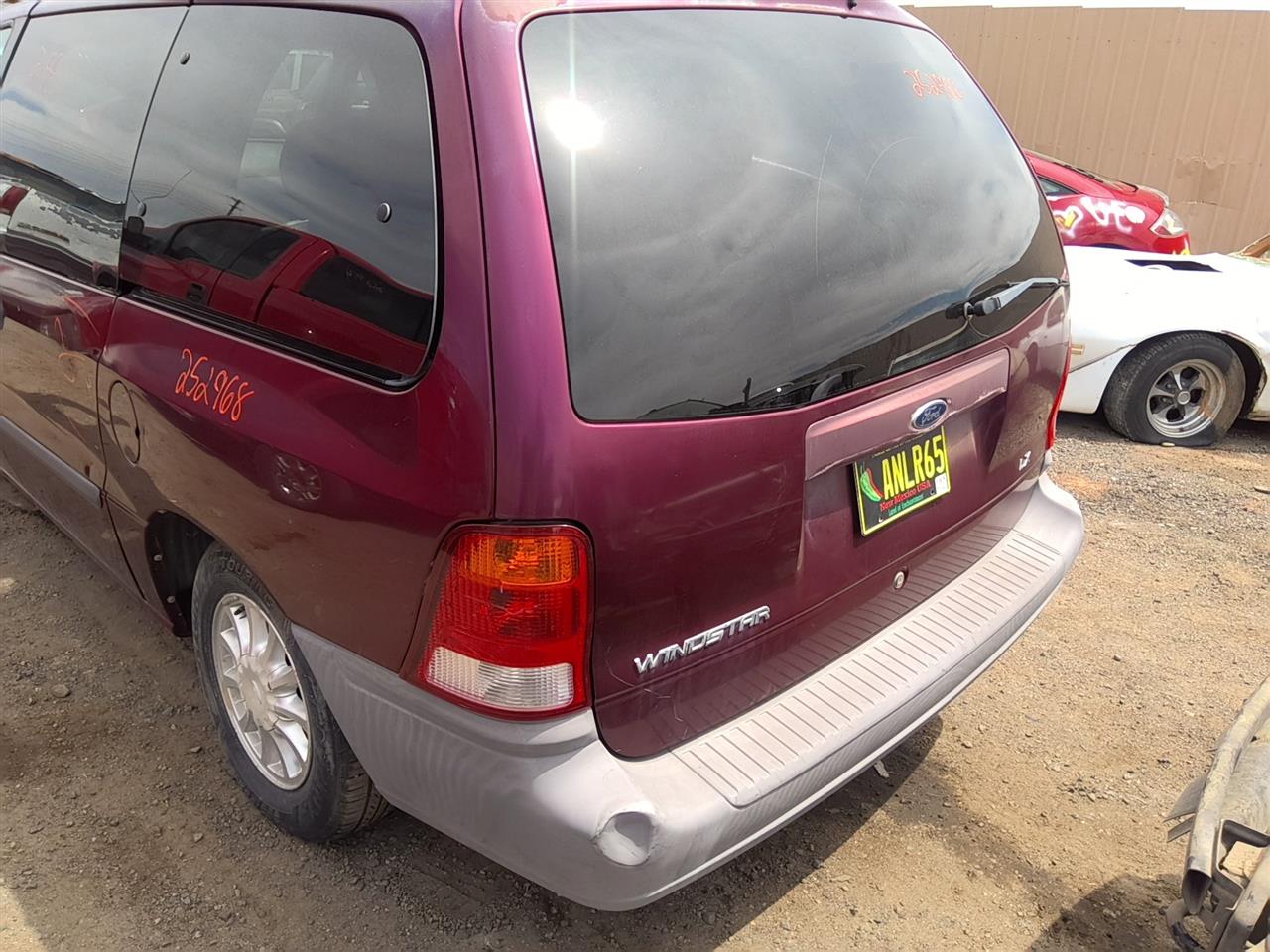 https://f005.backblazeb2.com/file/img-partshotlines-com/Inventory/SW52/Vehicle/22038_13.jpg