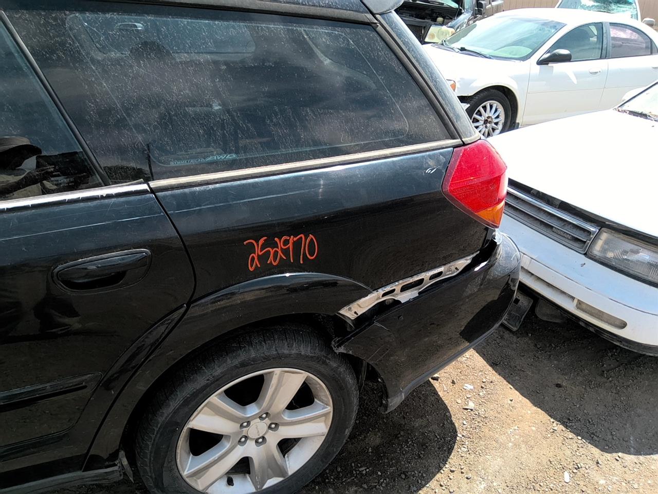 https://f005.backblazeb2.com/file/img-partshotlines-com/Inventory/SW52/Vehicle/22040_12.jpg