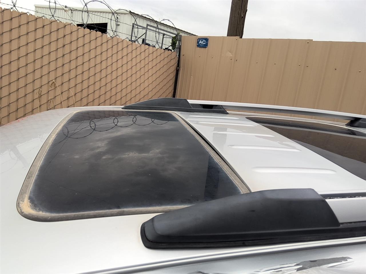 https://f005.backblazeb2.com/file/img-partshotlines-com/Inventory/SW52/Vehicle/22052_04.jpg