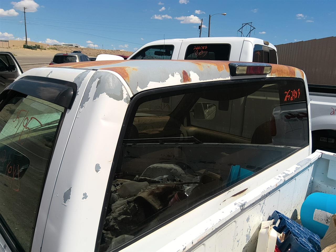 https://f005.backblazeb2.com/file/img-partshotlines-com/Inventory/SW52/Vehicle/22053_12.jpg