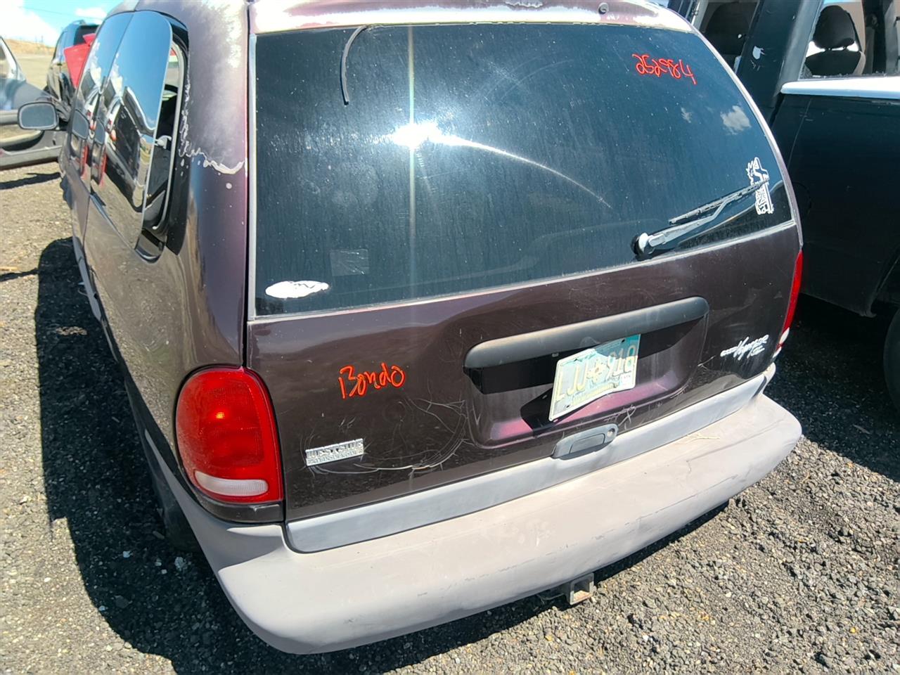https://f005.backblazeb2.com/file/img-partshotlines-com/Inventory/SW52/Vehicle/22054_13.jpg