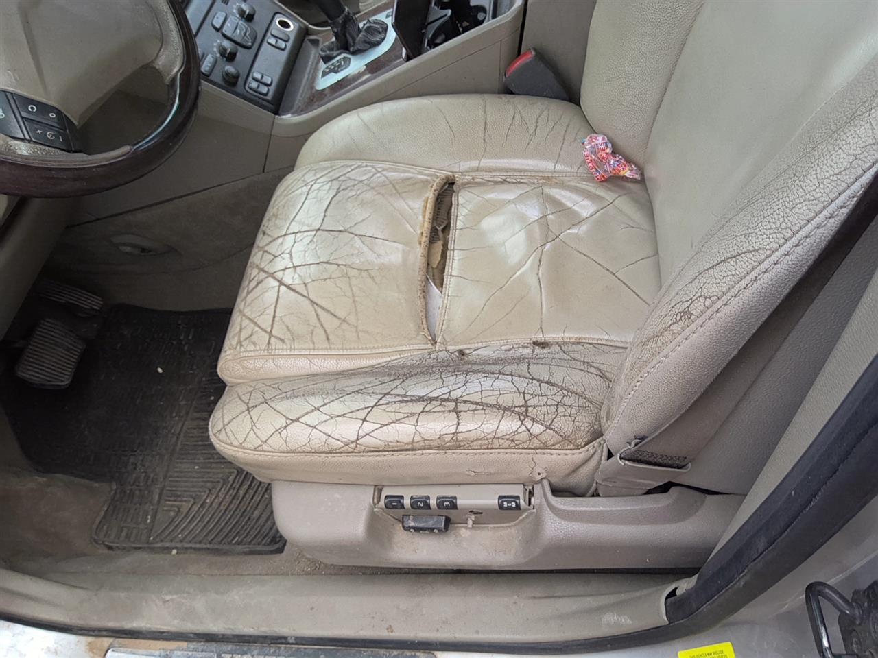 https://f005.backblazeb2.com/file/img-partshotlines-com/Inventory/SW52/Vehicle/22083_03.jpg