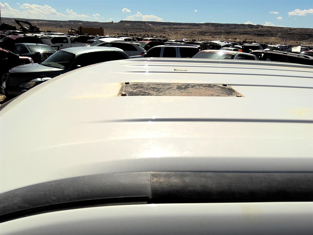 https://f005.backblazeb2.com/file/img-partshotlines-com/Inventory/SW52/Vehicle/22126_04.jpg