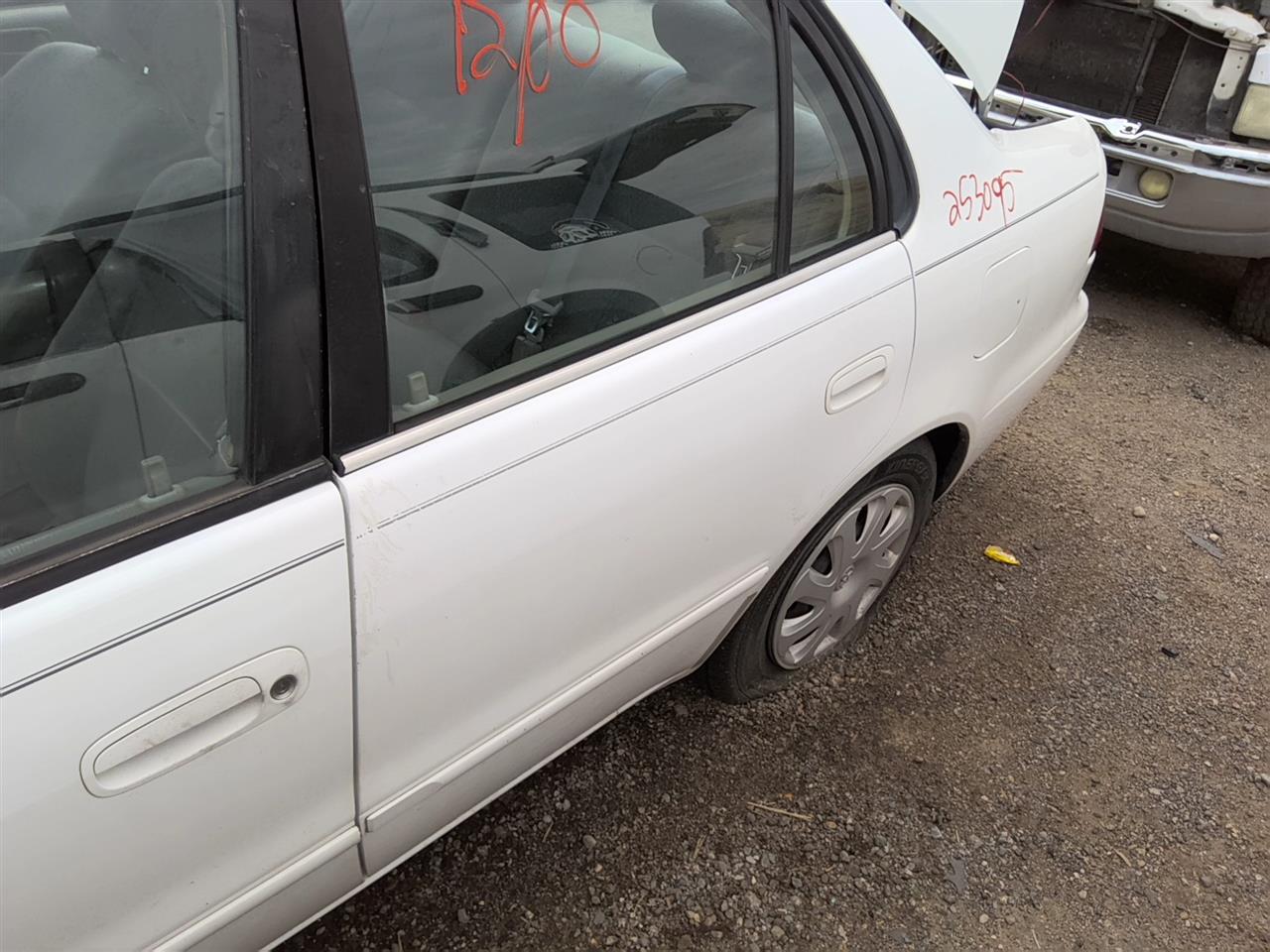 https://f005.backblazeb2.com/file/img-partshotlines-com/Inventory/SW52/Vehicle/22167_11.jpg