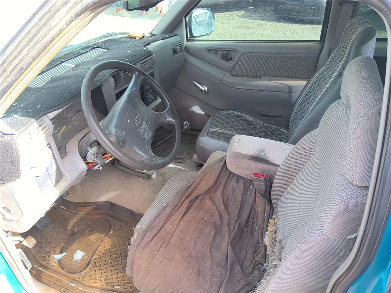 https://f005.backblazeb2.com/file/img-partshotlines-com/Inventory/SW52/Vehicle/22188_03.jpg