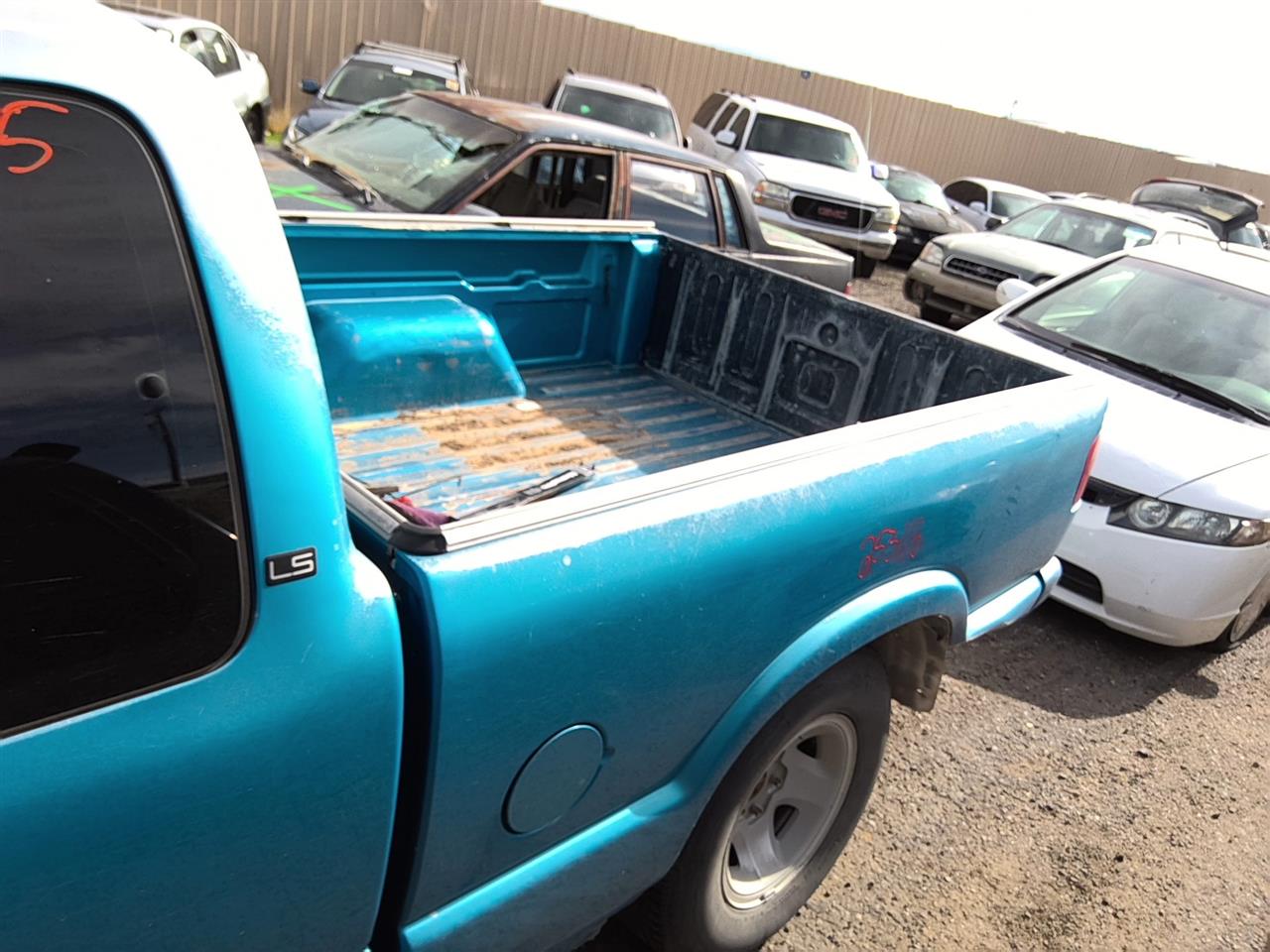 https://f005.backblazeb2.com/file/img-partshotlines-com/Inventory/SW52/Vehicle/22188_12.jpg