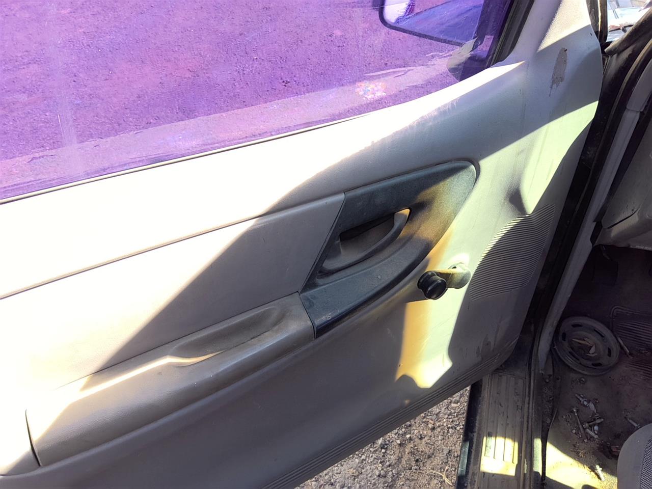 https://f005.backblazeb2.com/file/img-partshotlines-com/Inventory/SW52/Vehicle/22201_02.jpg