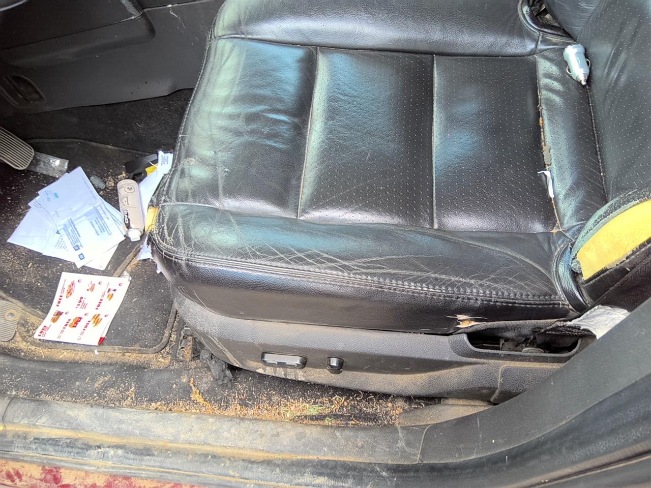 https://f005.backblazeb2.com/file/img-partshotlines-com/Inventory/SW52/Vehicle/22204_03.jpg