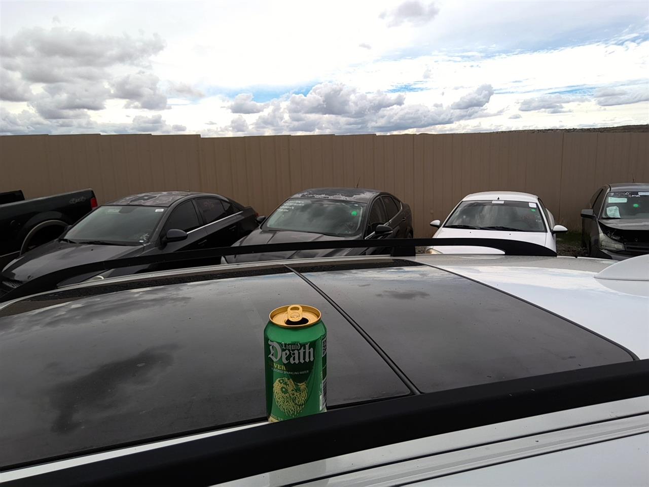 https://f005.backblazeb2.com/file/img-partshotlines-com/Inventory/SW52/Vehicle/22217_05.jpg