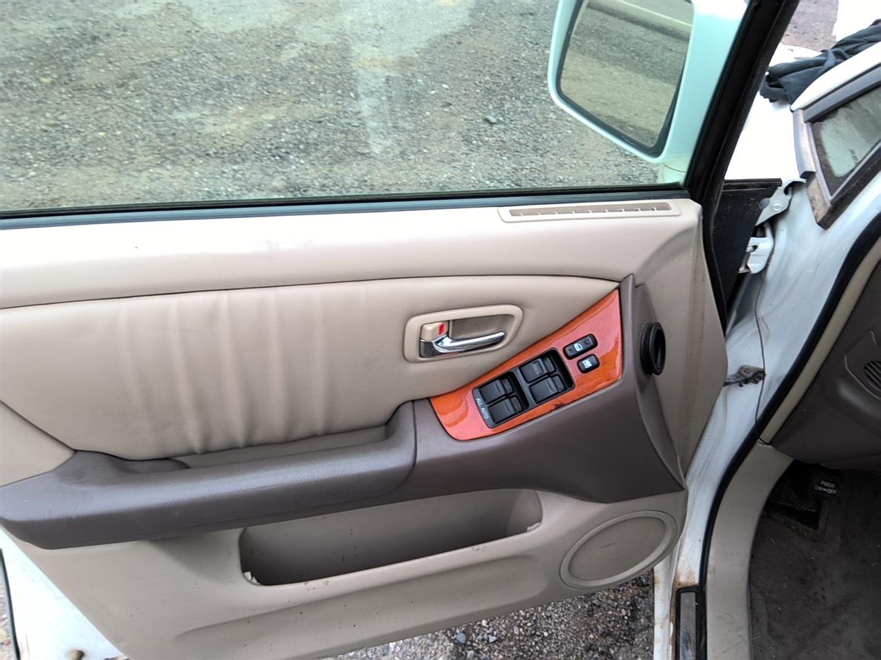 https://f005.backblazeb2.com/file/img-partshotlines-com/Inventory/SW52/Vehicle/22231_02.jpg