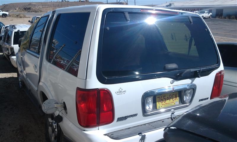 https://f005.backblazeb2.com/file/img-partshotlines-com/Inventory/SW52/Vehicle/5926_03.jpg