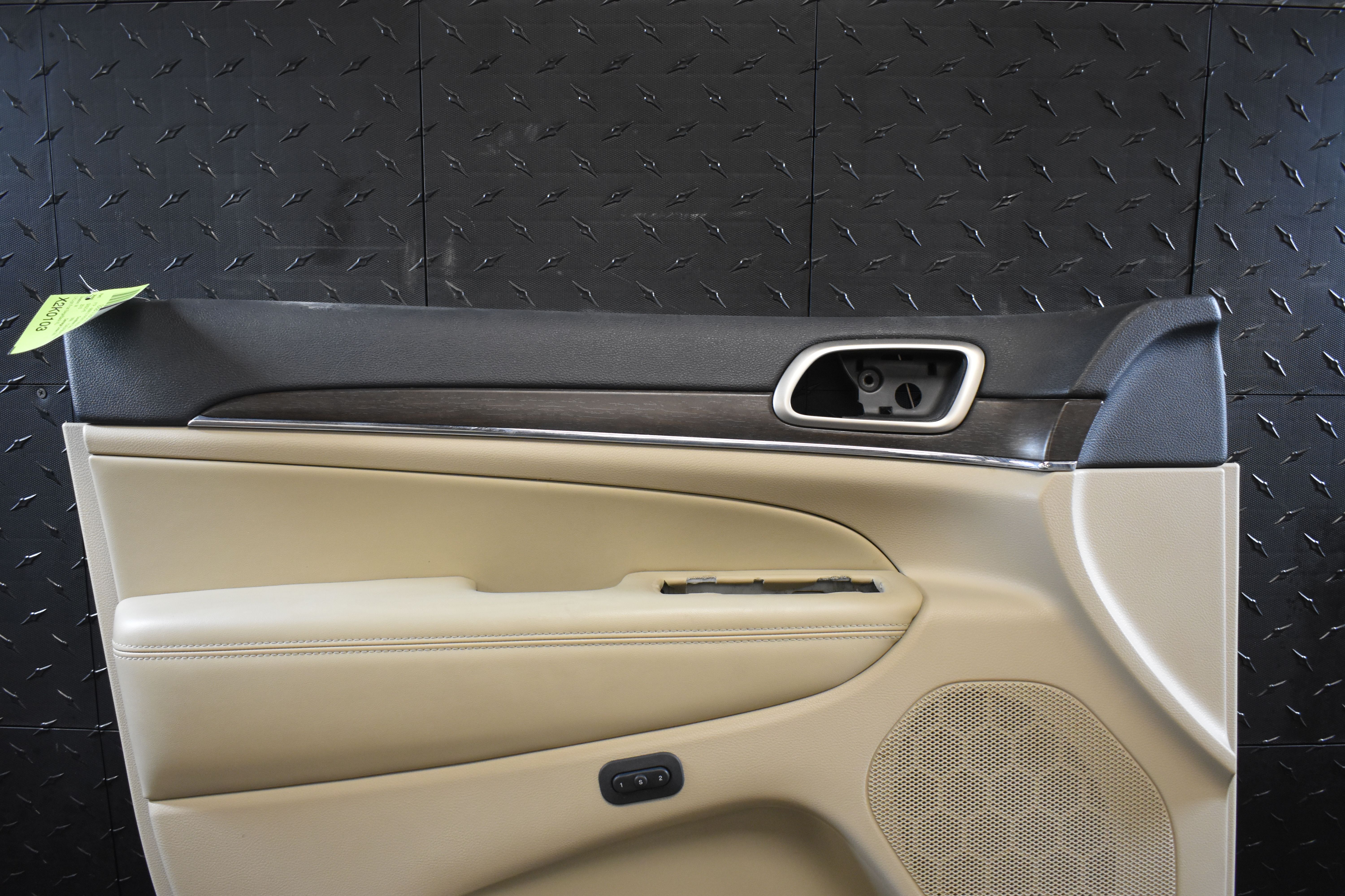 https://f005.backblazeb2.com/file/img-partshotlines-com/Inventory/WR47/2025/X2K0103/0476F92D8BB447C9A56B8F889CEEC482002.jpg