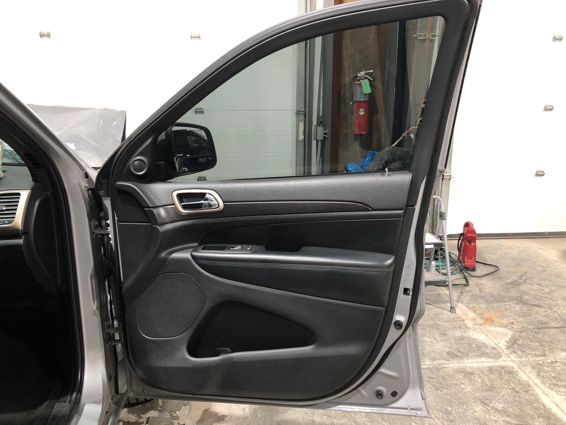 https://f005.backblazeb2.com/file/img-partshotlines-com/Inventory/WR47/2026/2H0221/54DAFD9BE4EE4AD697E61BF16E0AD0D8009.jpg