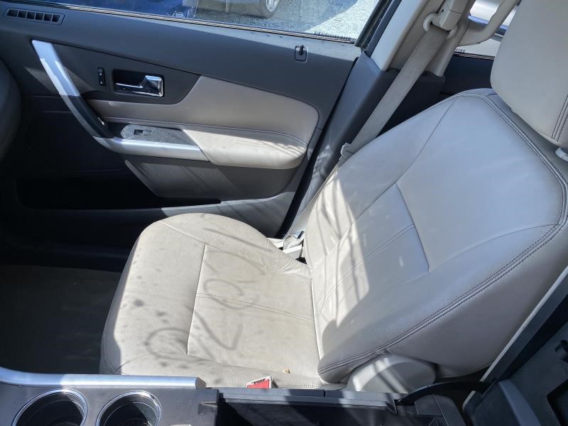 Vehicle/102_10.jpg