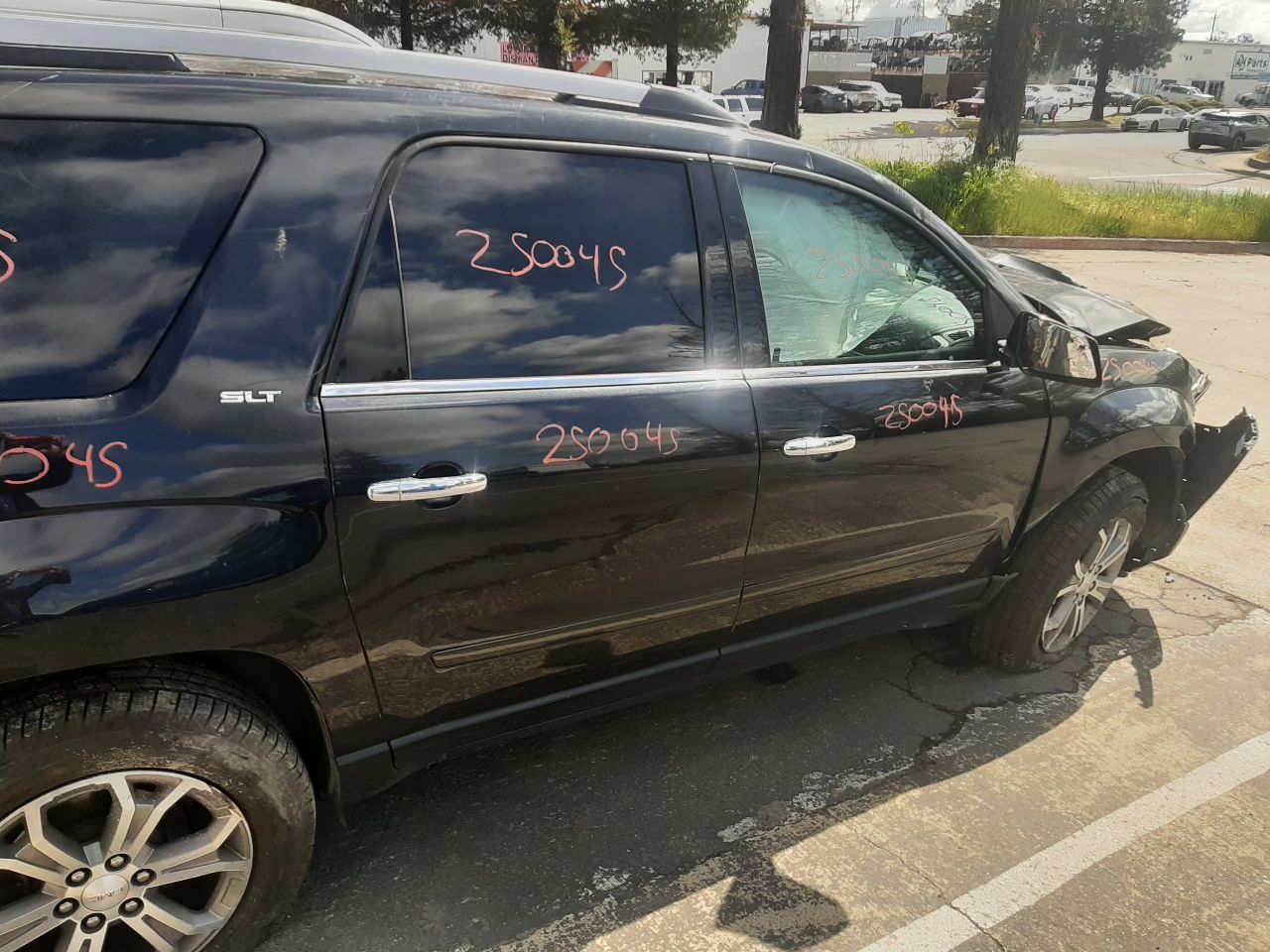 Vehicle/1351_08.jpg