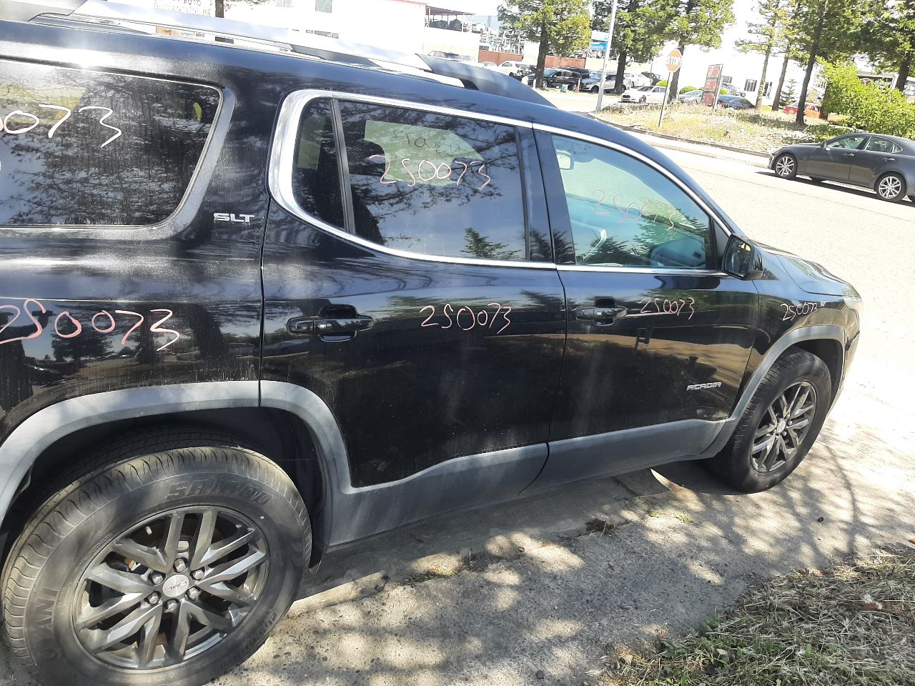 Vehicle/1381_08.jpg