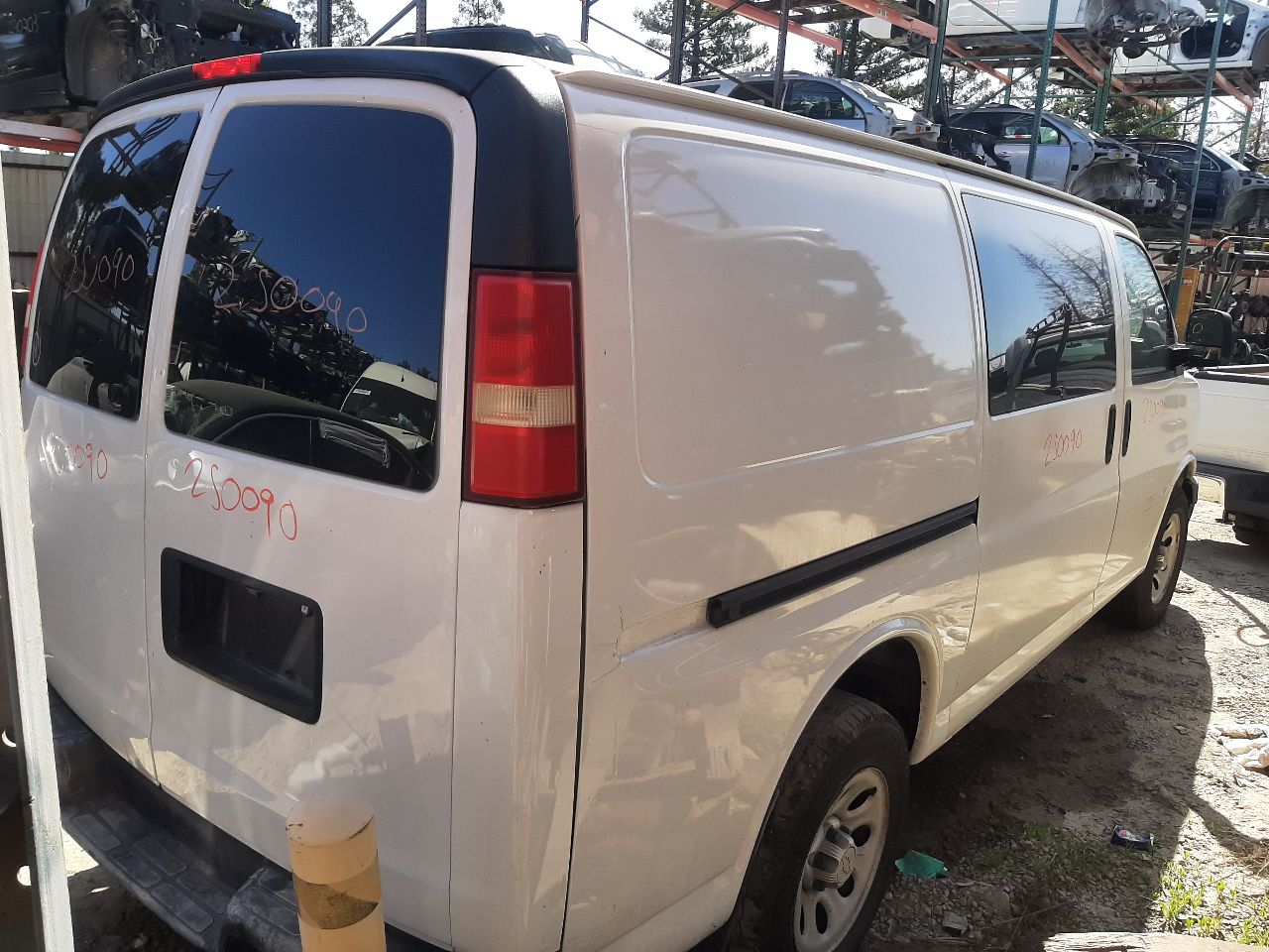 Vehicle/1398_64.jpg