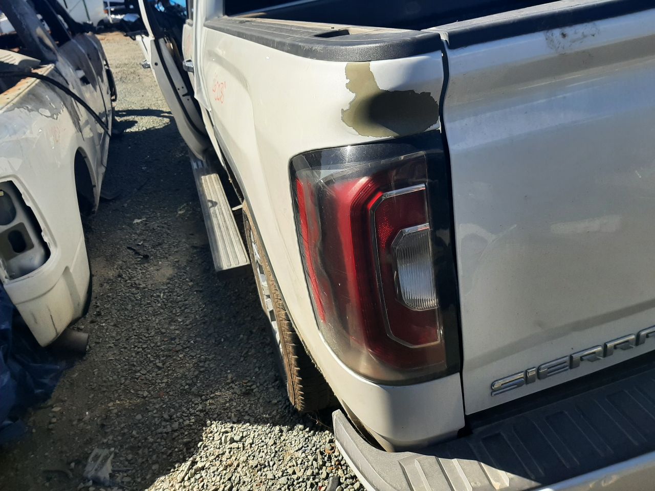 Vehicle/1586_11.jpg