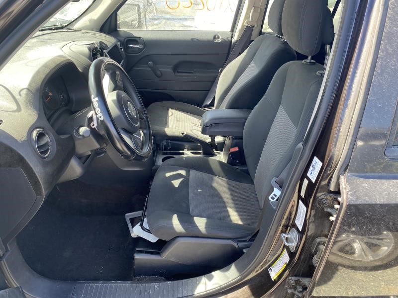 Vehicle/225_09.jpg