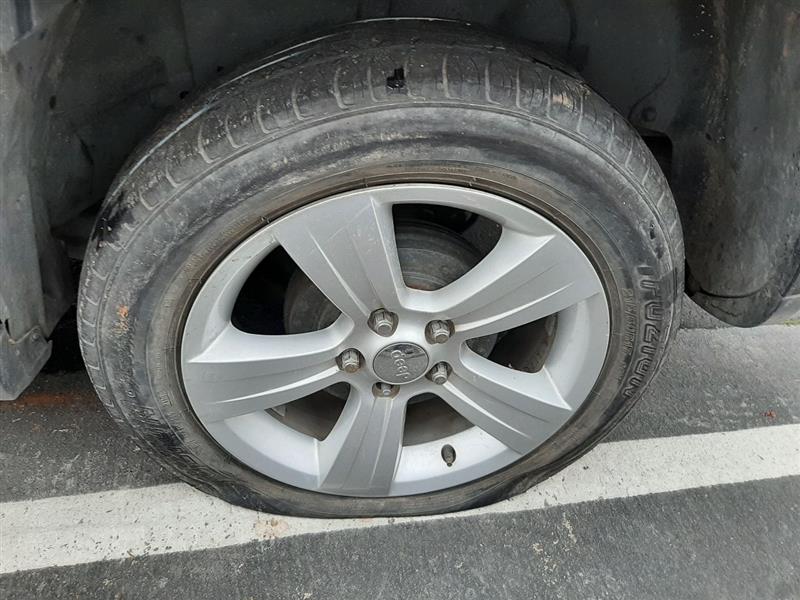 Vehicle/379_10.jpg