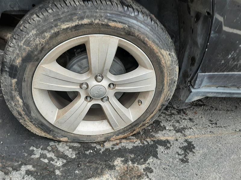 Vehicle/379_11.jpg