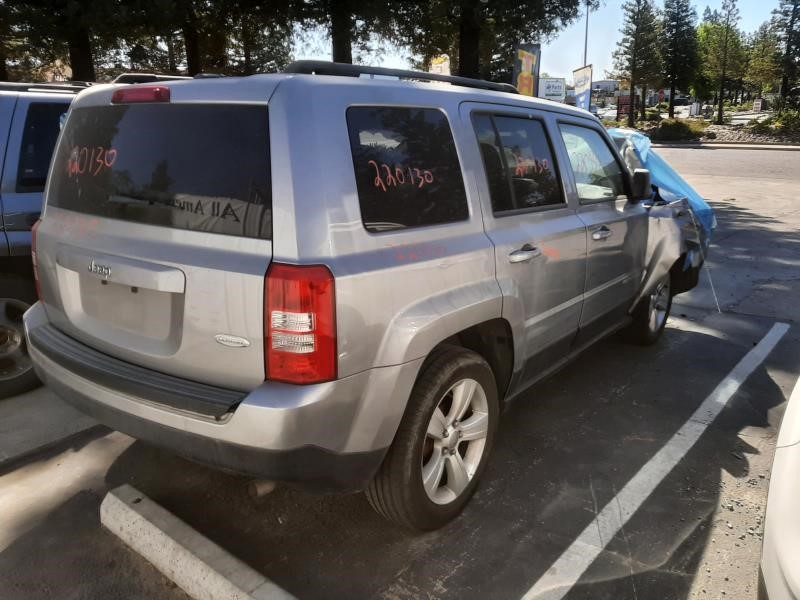Vehicle/595_04.jpg