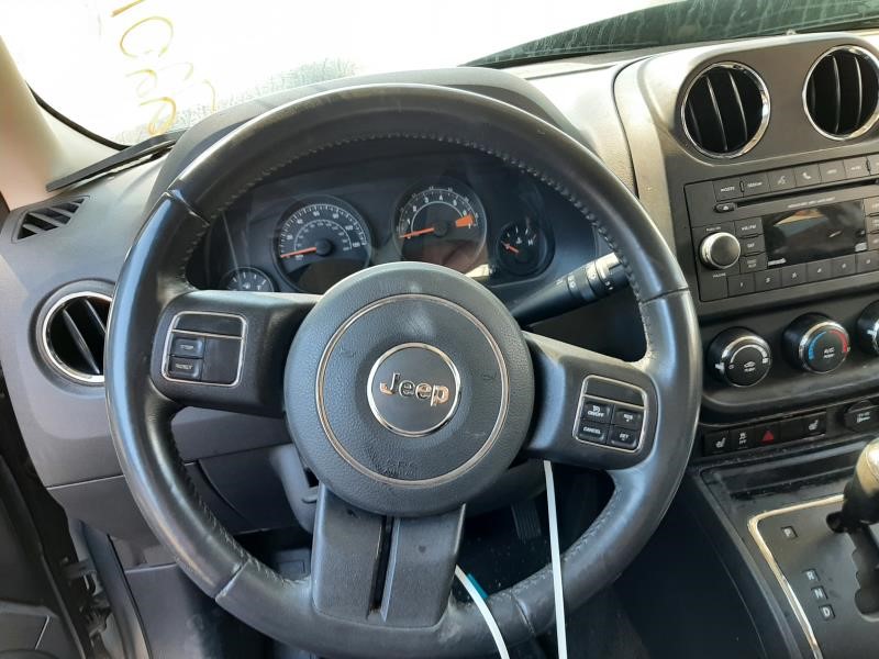 Vehicle/595_11.jpg